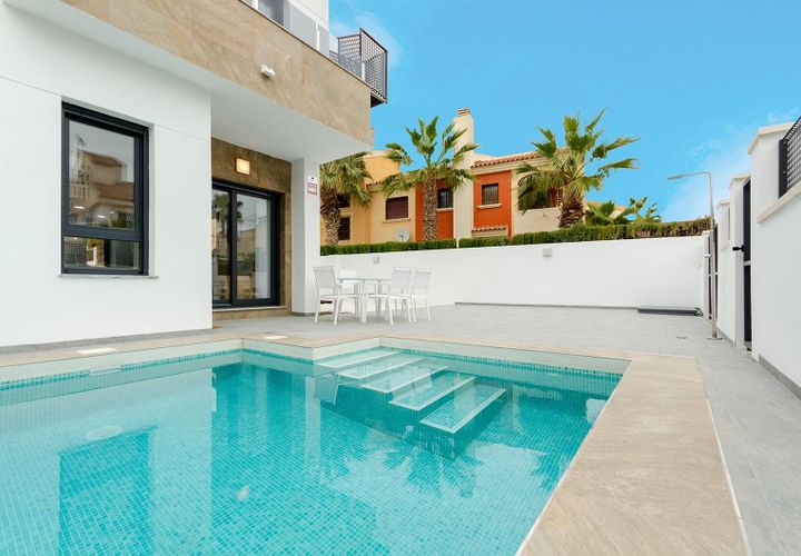 Villa i Torrevieja, Alicante, Torrevieja - € 424.000 | Ref: S-01474/7874 - foto 1