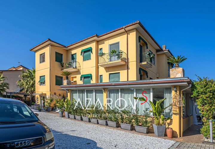 Lejlighed i Massa, Massa and Carrara, Massa - € 1.500.000 | Ref: 5961 - foto 1
