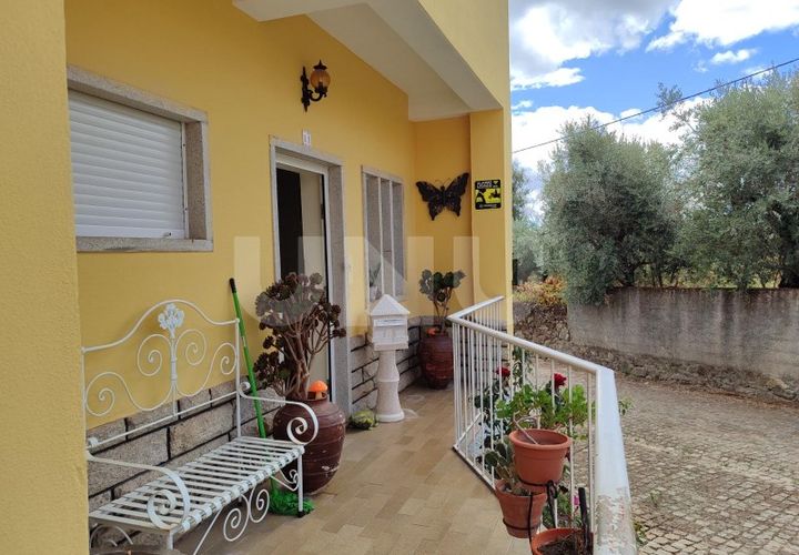 Villa i Soalheira, Castelo Branco, Soalheira - € 214.500 | Ref: UNU.I.1984.12555 - foto 1