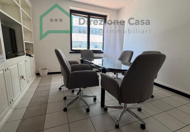 Erhvervsejendom i Naples, Naples, Naples - € 219.000 | Ref: CENTRO DIREZIONALE - foto 1