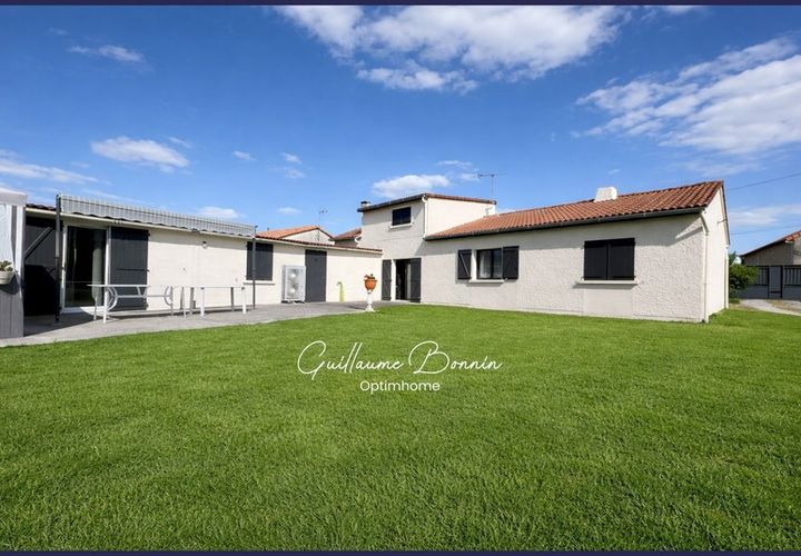 Villa i Marigny-Brizay, Vienne, Marigny-Brizay - € 237.292 | Ref: 830037728926 - foto 1