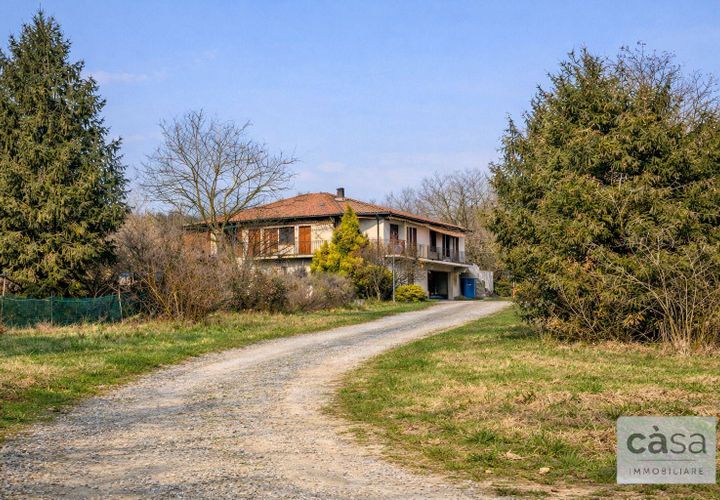 Villa en Malnate, Varese, Malnate - € 318.000 | Ref: 597-FP - photo 1