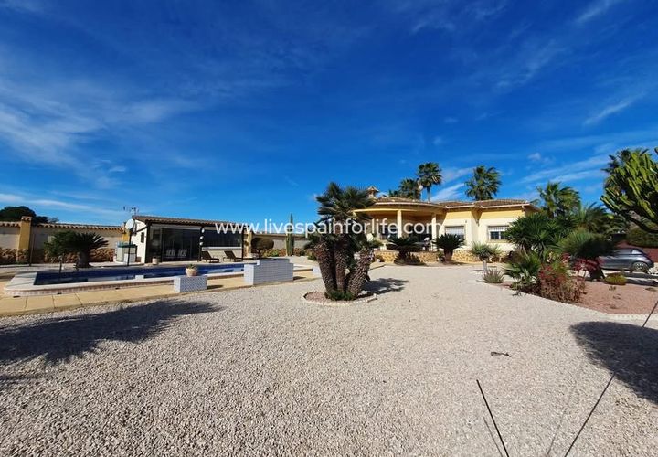 Landejendom i Catral, Alicante, Catral - € 369.000 | Ref: Cat HSP - foto 1