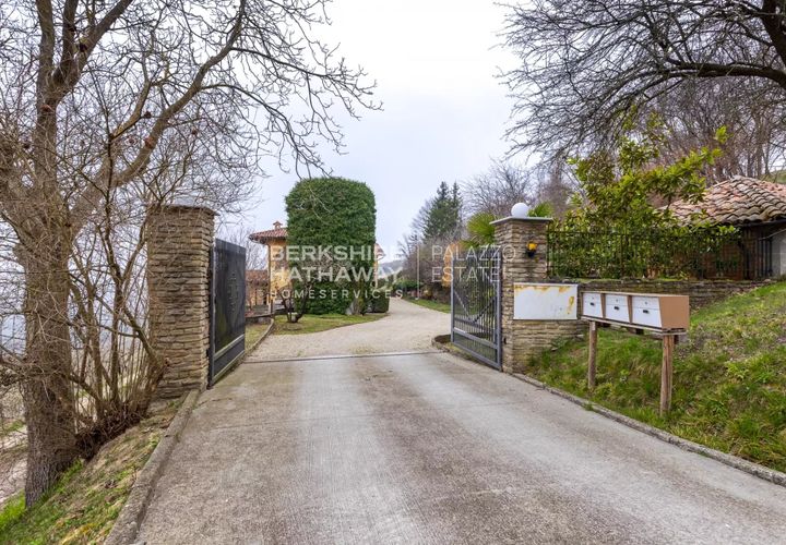 Villa - Mango, Cuneo, Mango - € 230 000 | Réf : IPI1858 - photo 1