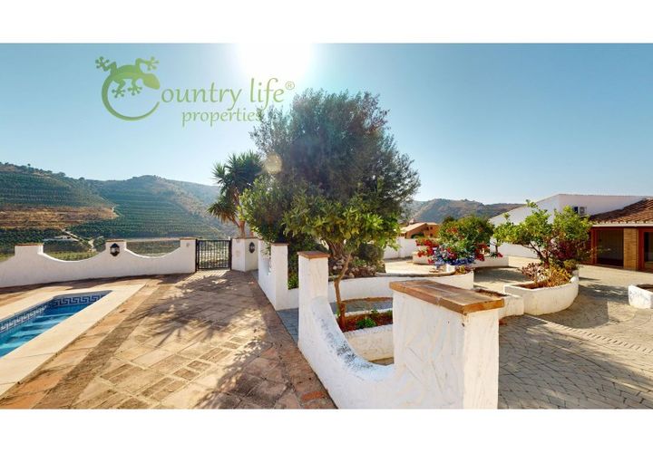 Villa a Vinuela, Malaga, Vinuela - € 475.000 | Ref: VIN102 - foto 1
