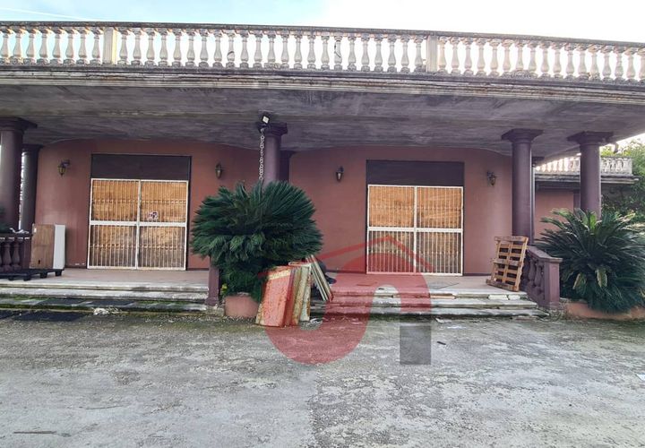 Erhvervsejendom i Benevento, Benevento, Benevento - € 365.000 | Ref: AA39404 - foto 1