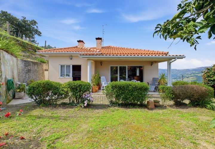 Farm i Resende, Viseu, Resende - € 350.000 | Ref: Q-30439 - foto 1