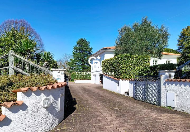 Villa i Saintes, Charente-Maritime, Saintes - € 378.000 | Ref: 00101FB - foto 1