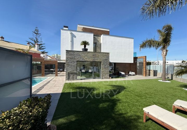 Villa i Almada, Setubal, Almada - € 1.150.000 | Ref: 0225/26 - foto 1