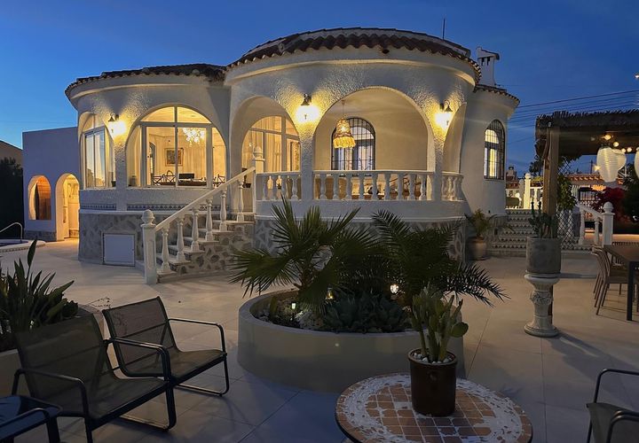 Villa a Torrevieja, Alicante, Torrevieja - € 645.000 | Ref: CSPX-83520 - foto 1