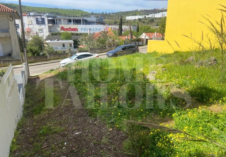 Helårsgrund i Odivelas, Lisbon, Odivelas - € 170.000 | Ref: HT_50235 - foto 1