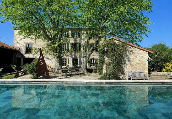 Villa i Tarascon, Bouches-du-Rhone, Tarascon - € 1.070.000 | Ref: 0678 - foto 1