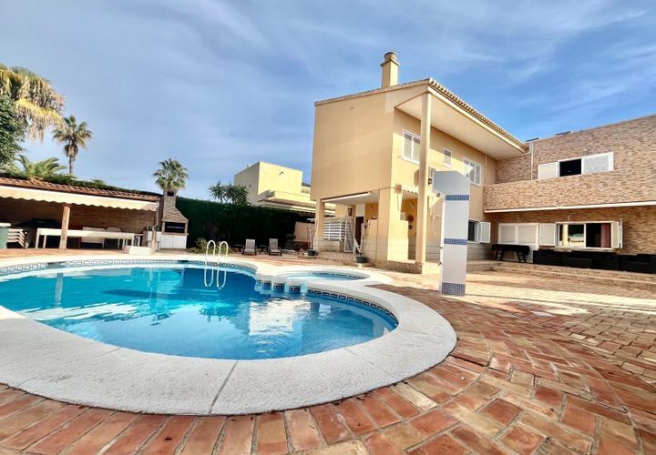 Villa i Torrevieja, Alicante, Torrevieja - € 1.155.000 | Ref: SG-205/12679 - foto 1