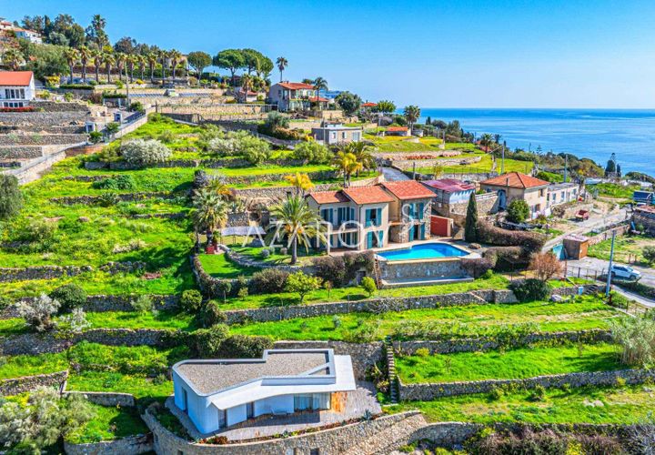 Villa a Bordighera, Imperia, Bordighera - € 2.450.000 | Ref: 5972 - foto 1
