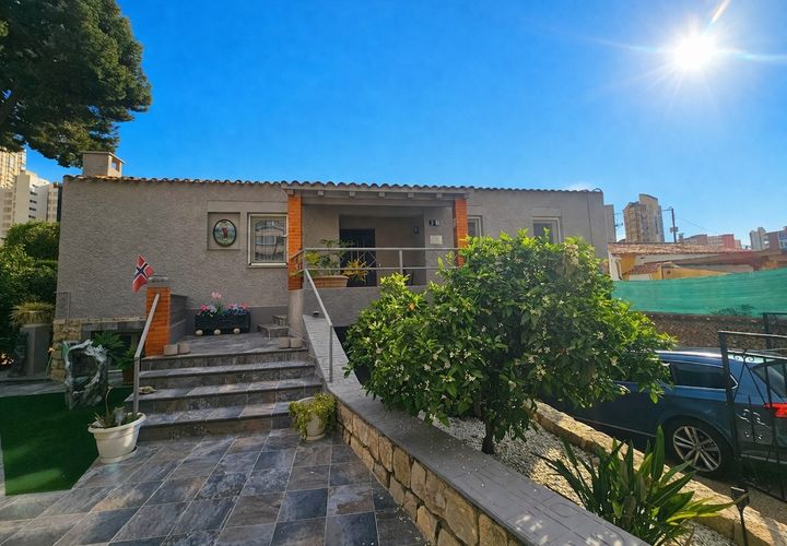 Villa i Benidorm, Alicante, Benidorm - € 509.000 | Ref: EB15239 - foto 1