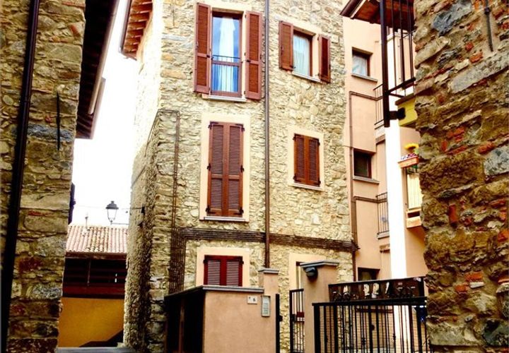 Leilighet i Colle Brianza, Lecco, Colle Brianza - € 68 000 | Ref: Rif. 119-703 - foto 1