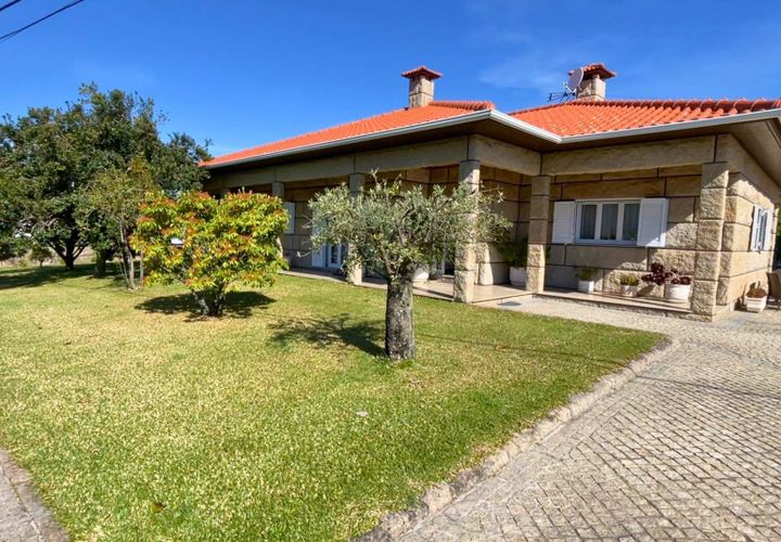 Villa i Resende, Viseu, Resende - € 365.000 | Ref: DRS_0001/12758 - foto 1