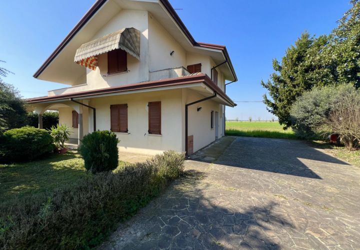 Villa a Castagnaro, Verona, Castagnaro - € 158.000 | Ref: 669 - foto 1