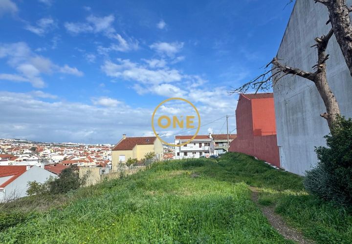 Helårsgrund i Amadora, Lisbon, Amadora - € 115.000 | Ref: ONE501882-9 - foto 1