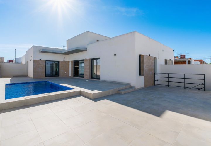 Villa i Daya Nueva, Alicante, Daya Nueva - € 380.000 | Ref: EB451 - foto 1