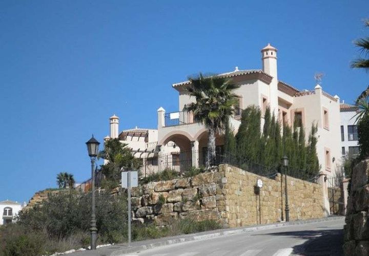 Villa en Marbella, Malaga, Marbella - € 750.000 | Ref: ED-B43201SR - photo 1