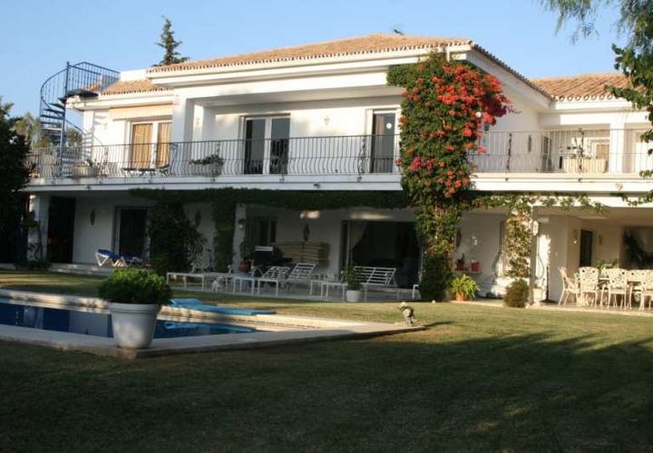 Villa a Estepona, Malaga, Estepona - € 1.695.000 | Ref: ED-B99021SR - foto 1