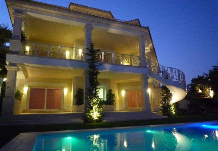 Villa a Marbella, Malaga, Marbella - € 3.100.000 | Ref: ED-B34411SR - foto 1