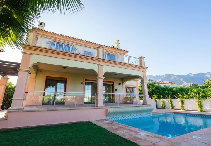 Villa i Marbella, Malaga, Marbella - € 1.640.000 | Ref: ED-BD2411 - foto 1