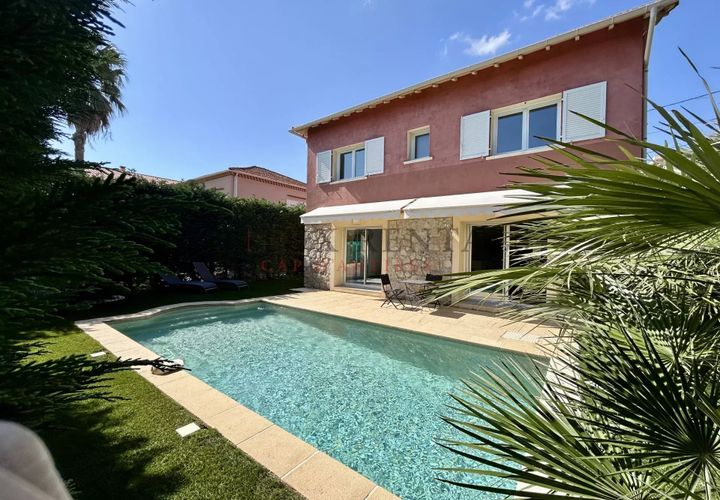 Villa i Antibes, Alpes-Maritimes, Antibes - € 1.590.000 | Ref: 86855048 - foto 1
