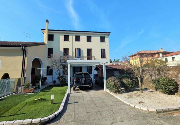 Rækkehus i Castelfranco Veneto, Treviso, Castelfranco Veneto - € 320.000 | Ref: CS100 - foto 1