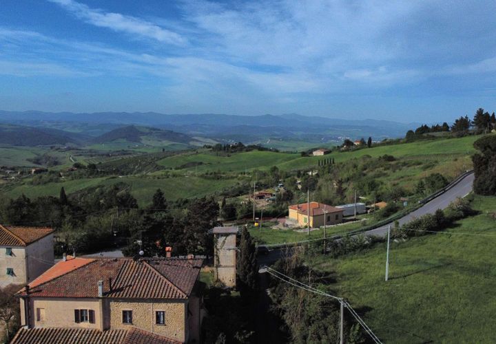 Villa i Volterra, Pisa, Volterra - € 75.000 | Ref: C-495-962763 - foto 1