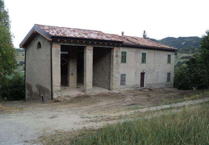 Farm hus i Toano, Reggio Emilia, Toano - € 85.000 | Ref: CA023-986889 - foto 1