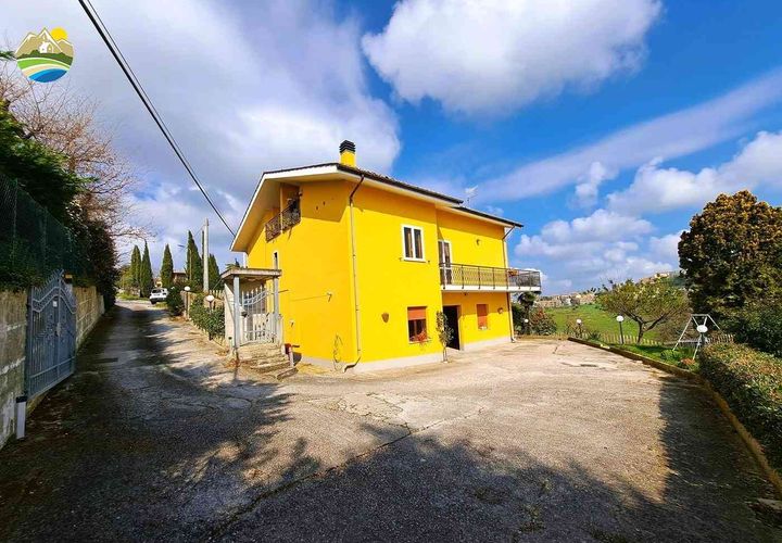 Villa i Atri, Teramo, Atri - € 225.000 | Ref: EL1155-987115 - foto 1