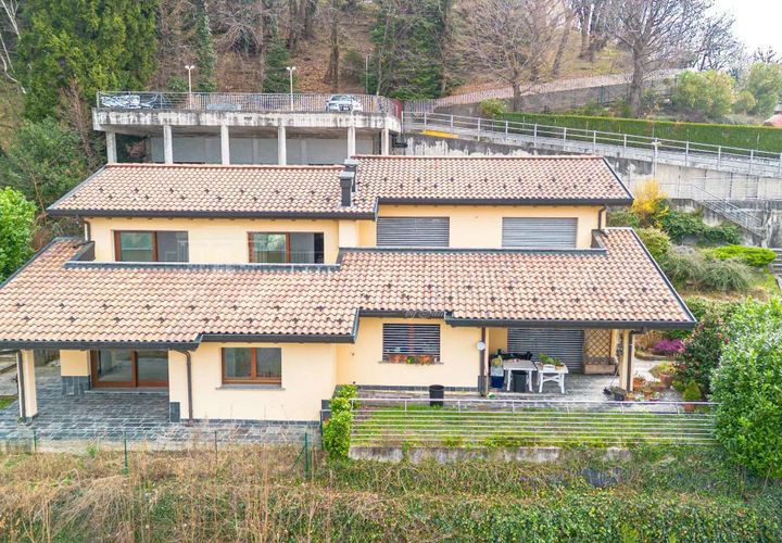Villa i Brunate, Como, Brunate - € 395.000 | Ref: 1804-987303 - foto 1