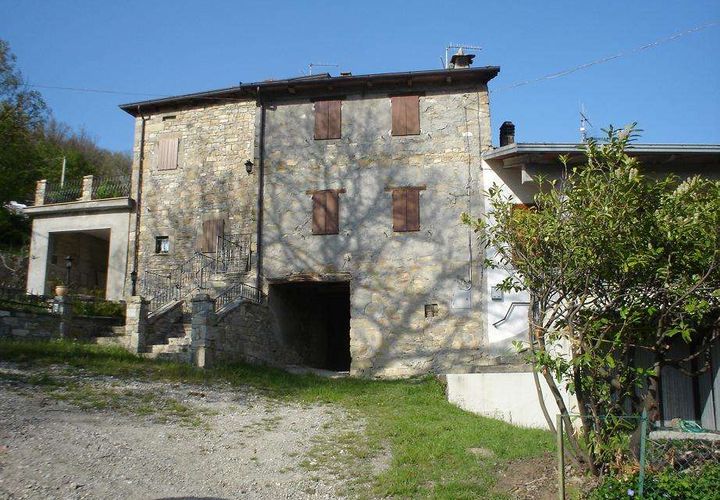 Villa a Toano, Reggio Emilia, Toano - € 45.000 | Ref: CA161-987645 - foto 1