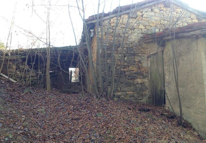 Farm hus i Carpineti, Reggio Emilia, Carpineti - € 45.000 | Ref: BA085-987769 - foto 1