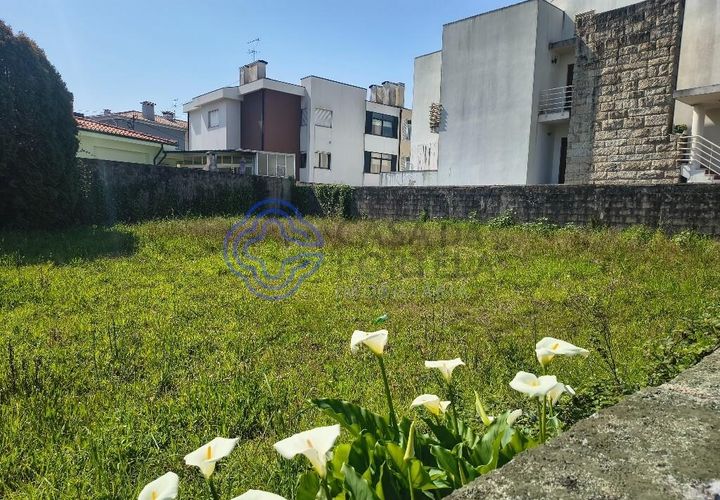 Helårsgrund i Maia, Porto, Maia - € 114.900 | Ref: 1125501 - foto 1