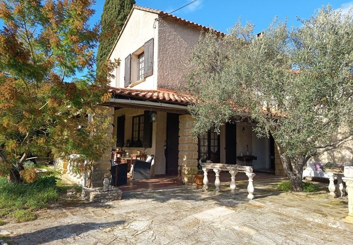 Villa i Beaucaire, Gard, Beaucaire - € 348.000 | Ref: 3011443543 - foto 1