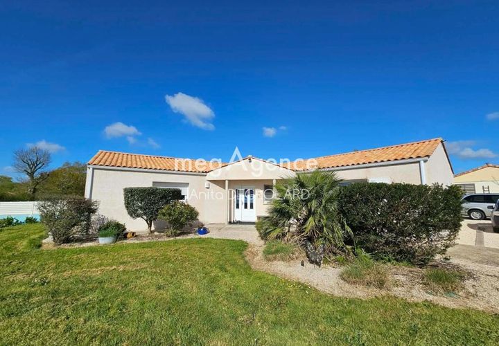 Villa a La Roche-sur-Yon, Vendee, La Roche-sur-Yon - € 399.000 | Ref: 201016 - foto 1