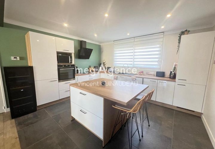 Villa i Cholet, Maine-et-Loire, Cholet - € 299.000 | Ref: 200792 - foto 1