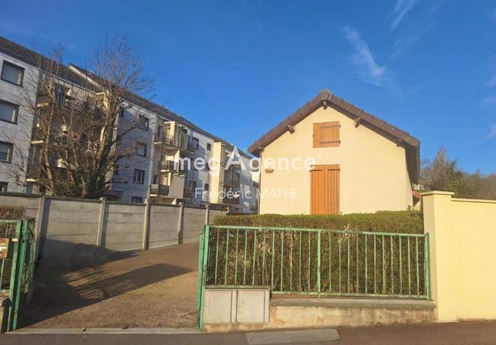 Byhus i Troyes, Aube, Troyes - € 120.000 | Ref: 200824 - foto 1