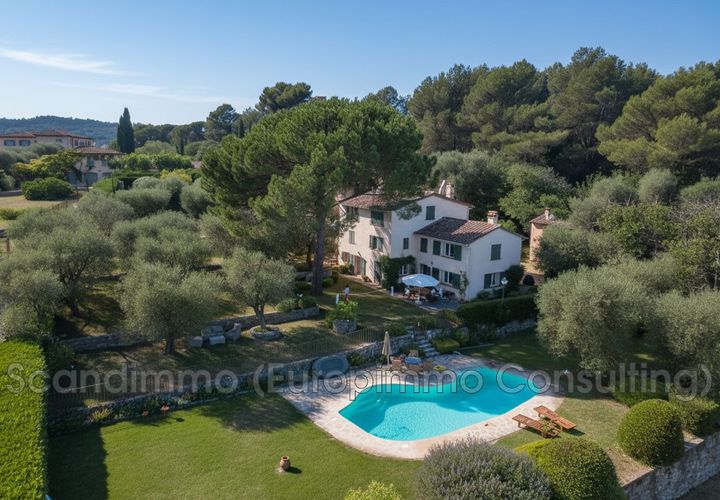 Villa i Grasse, Alpes-Maritimes, Grasse - € 1.200.000 | Ref: 666V7710M - foto 1
