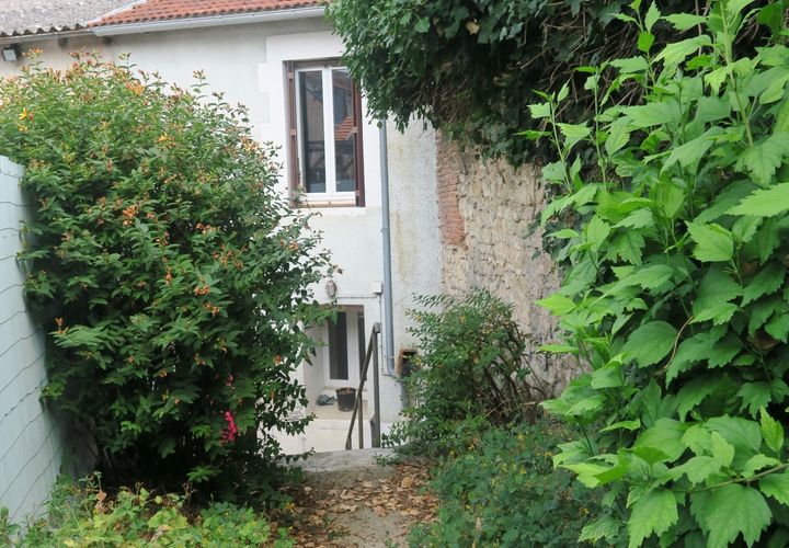 Villa i Saint-Savin, Vienne, Saint-Savin - € 45.000 | Ref: 13088 - foto 1