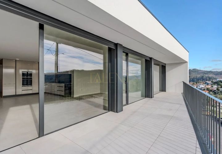 Villa i Guimaraes, Braga, Guimaraes - € 459.000 | Ref: MOR-00004 - foto 1