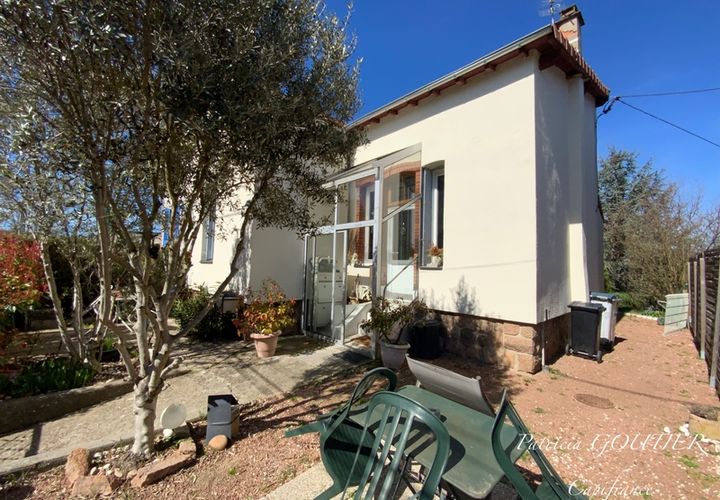 Villa a Saint-Germain-Laval, Loire, Saint-Germain-Laval - € 145.000 | Ref: 340937726634 - foto 1