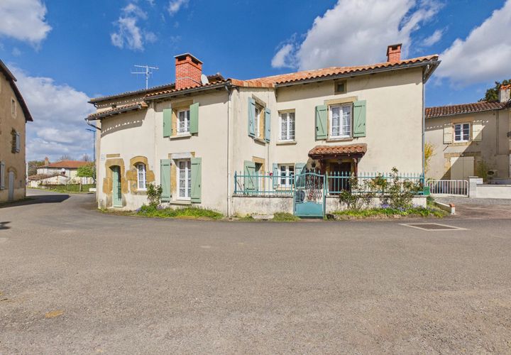 Landsbyhus i Pressac, Vienne, Pressac - € 99.950 | Ref: BVI84858 - foto 1