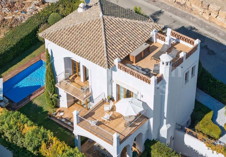 Villa i Estepona, Malaga, Estepona - € 1.690.000 | Ref: 3savillapinot - foto 1