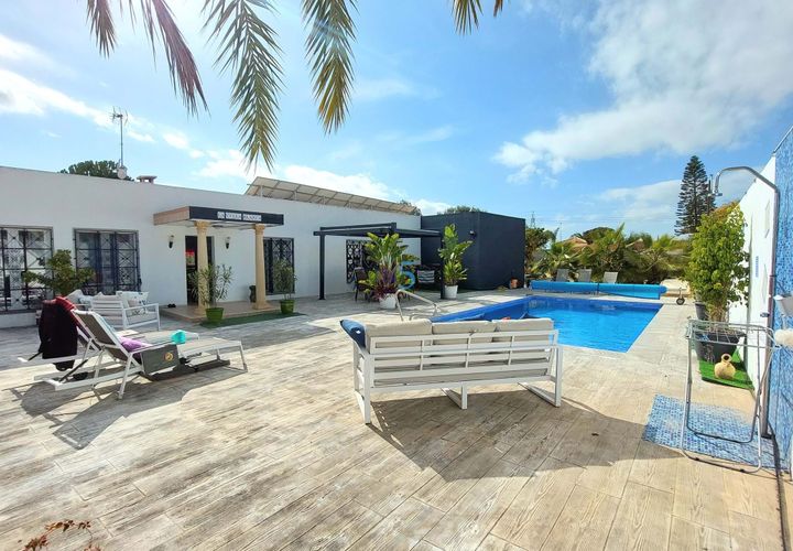 Villa i La Marina, Alicante, La Marina - € 445.500 | Ref: P8857 - foto 1