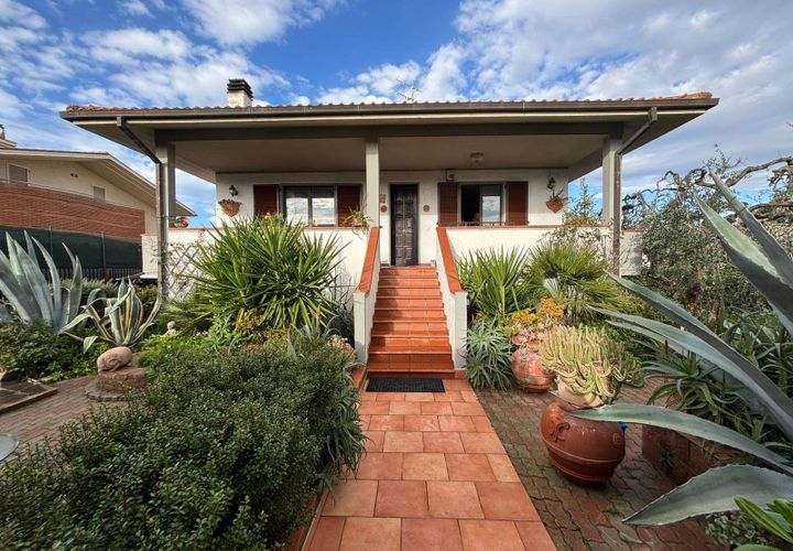 Villa i Grosseto, Grosseto, Grosseto - € 549.000 | Ref: a6455rv2556210a - foto 1