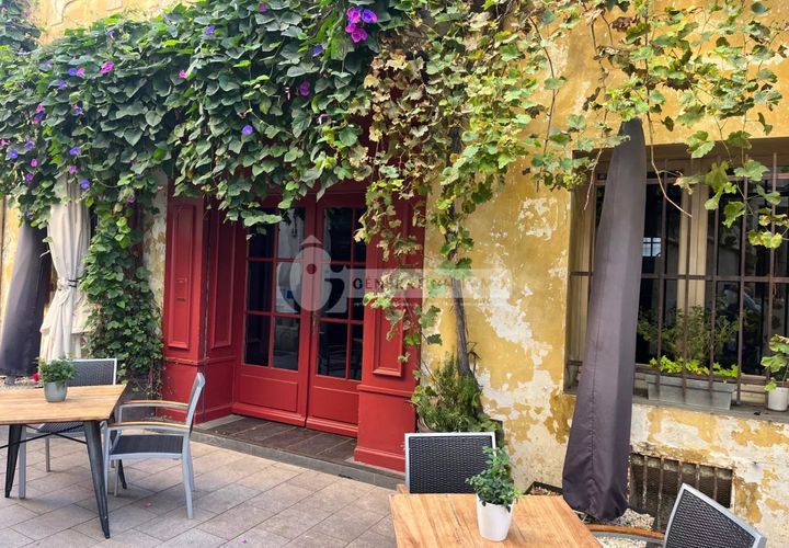 Erhvervsejendom i Arles, Bouches-du-Rhone, Arles - € 84.000 | Ref: 468 - foto 1